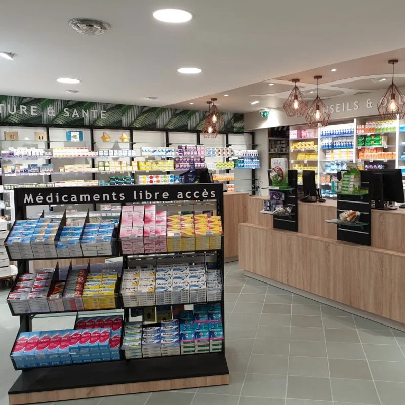 À la pharmacie